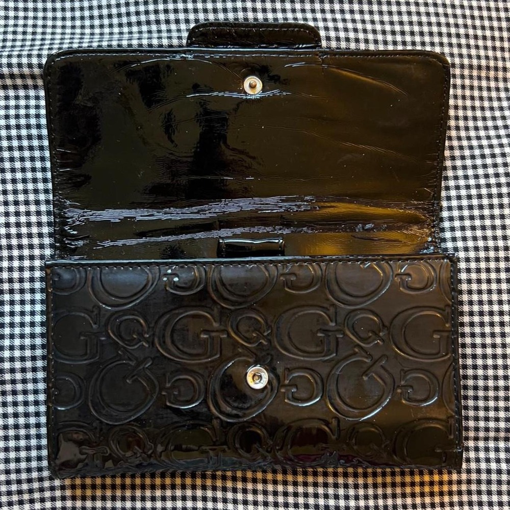 GUESS Patent Monogram Rhinestone Wallet - Picture 4 of 6